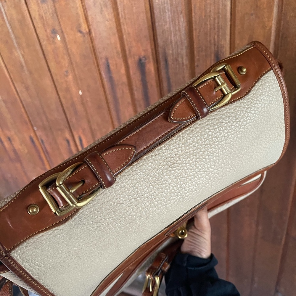❌SOLD❌Vintage White Leather Dooney & Bourke Purse - Picture 7 of 15